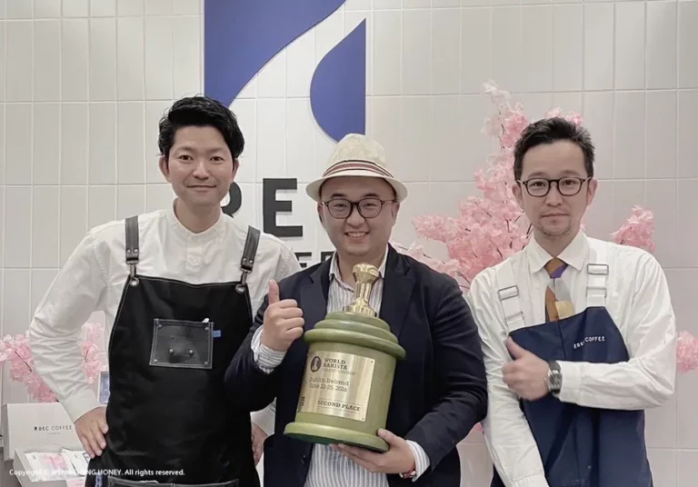 ★★★ 日本福岡世界咖啡冠軍RECCOFFEE 聯手合作小農蜂蜜拿鐵